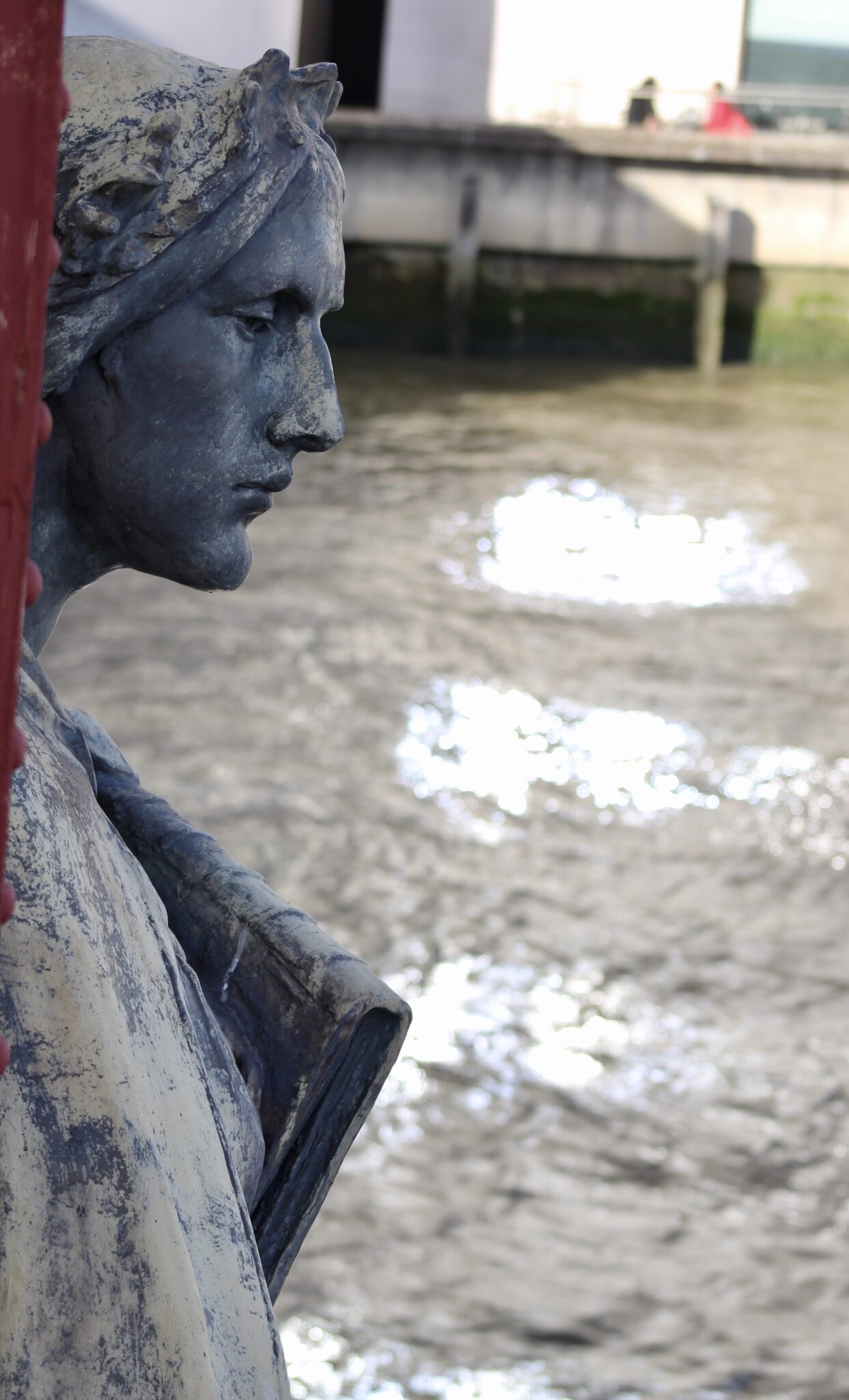 The Vauxhall Bridge statues Ebb & Flow