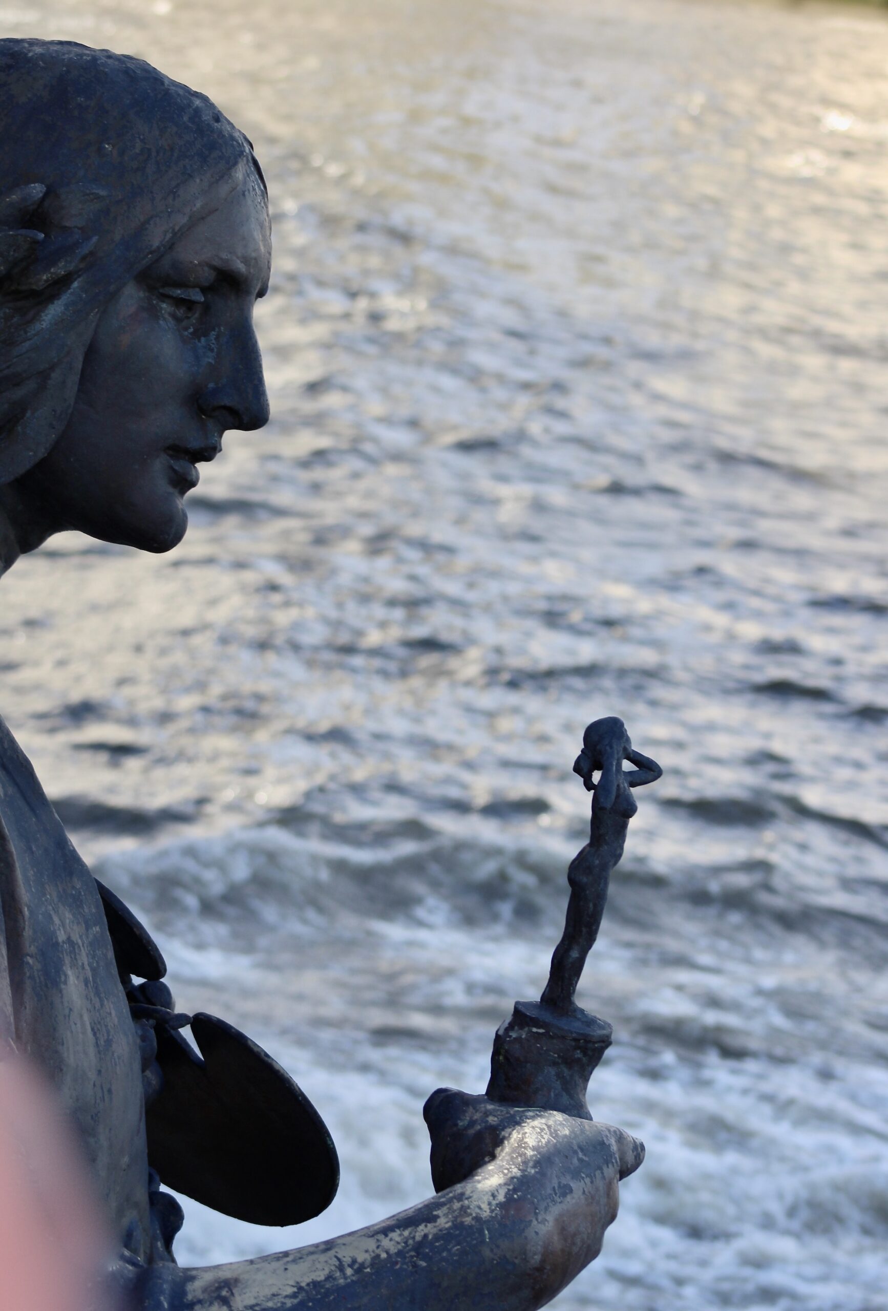 The Vauxhall Bridge statues Ebb & Flow